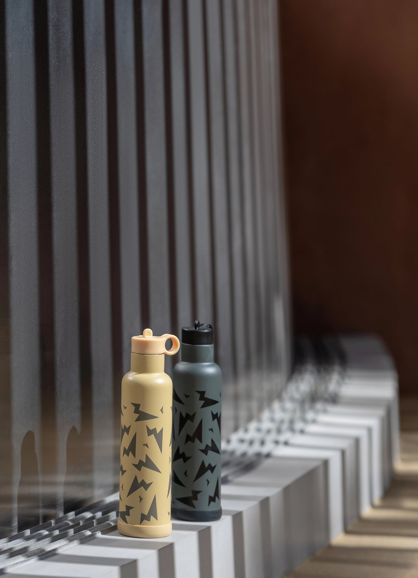 750ml Insulated Water Bottle - Thunder Black