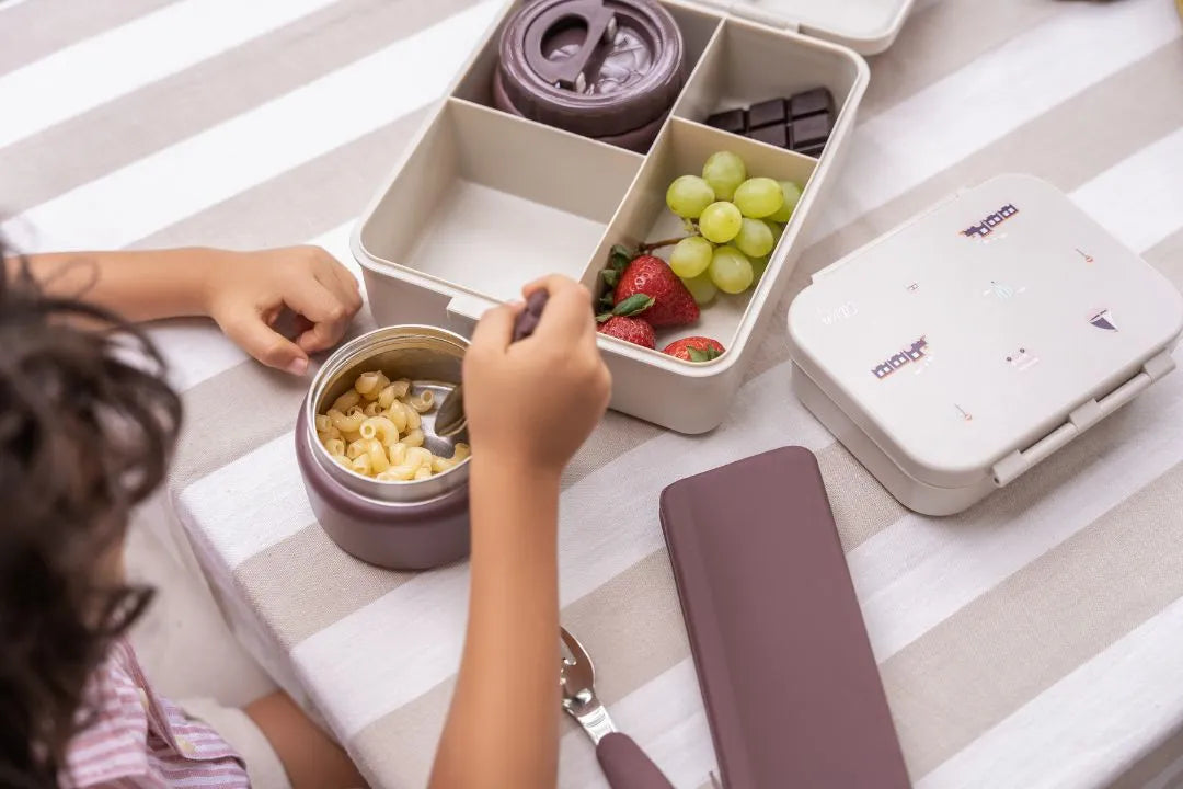 What are the five signs a food flask will keep your child's lunch hot?