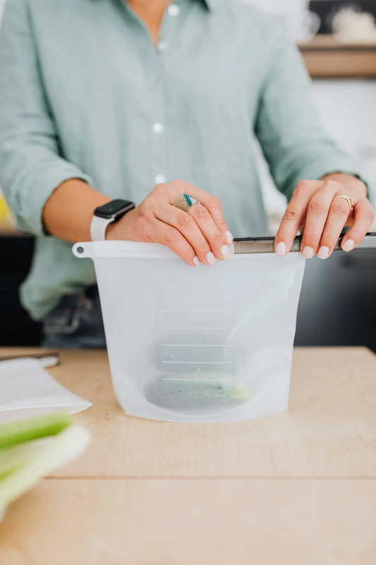 How to choose lunchware materials that are easy to clean and keep food safe