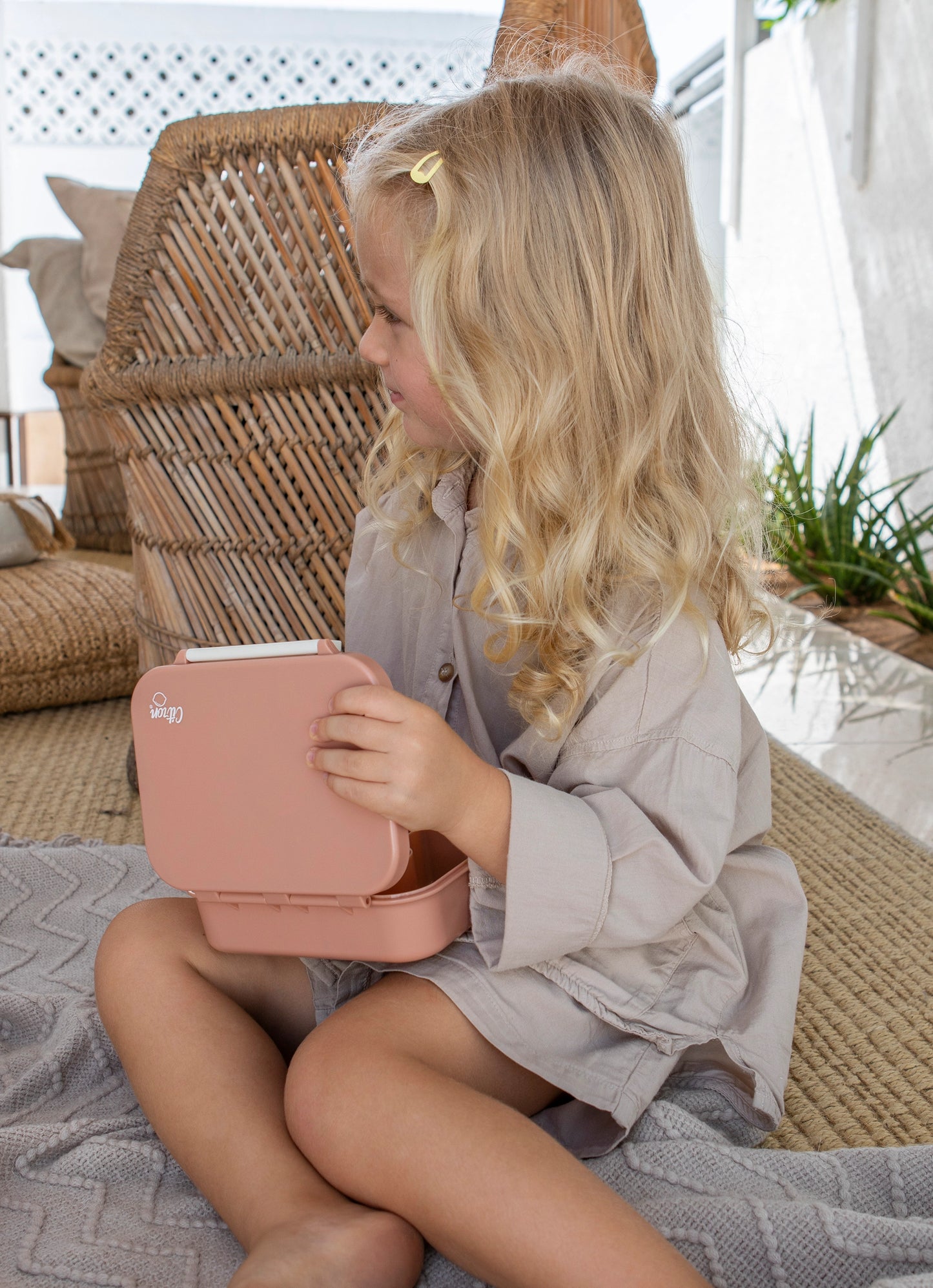 Tritan Snack Box - Blush Pink
